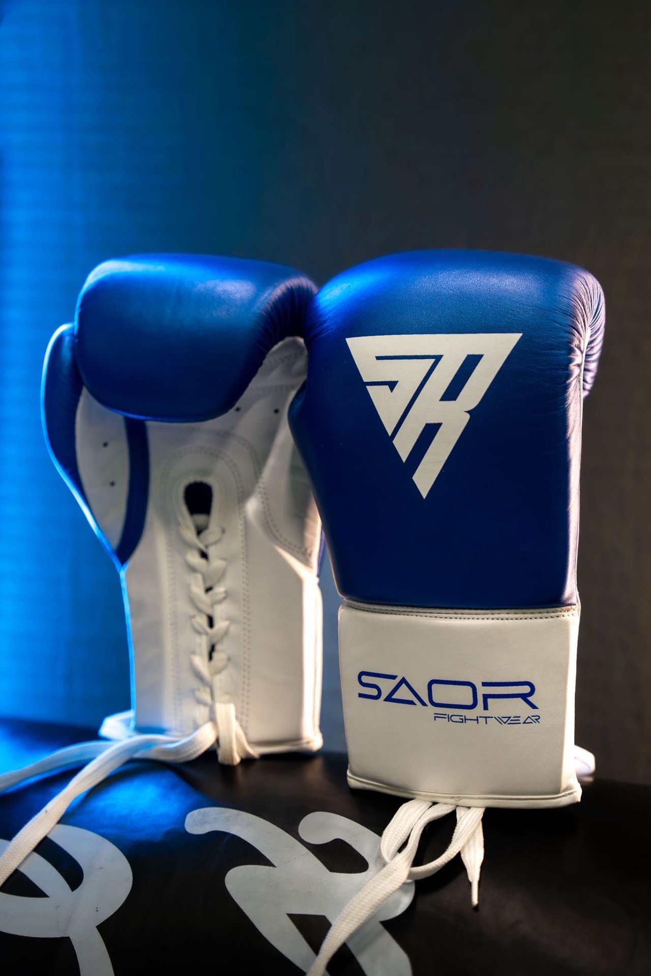 SAOR boxing gloves lacing detail
